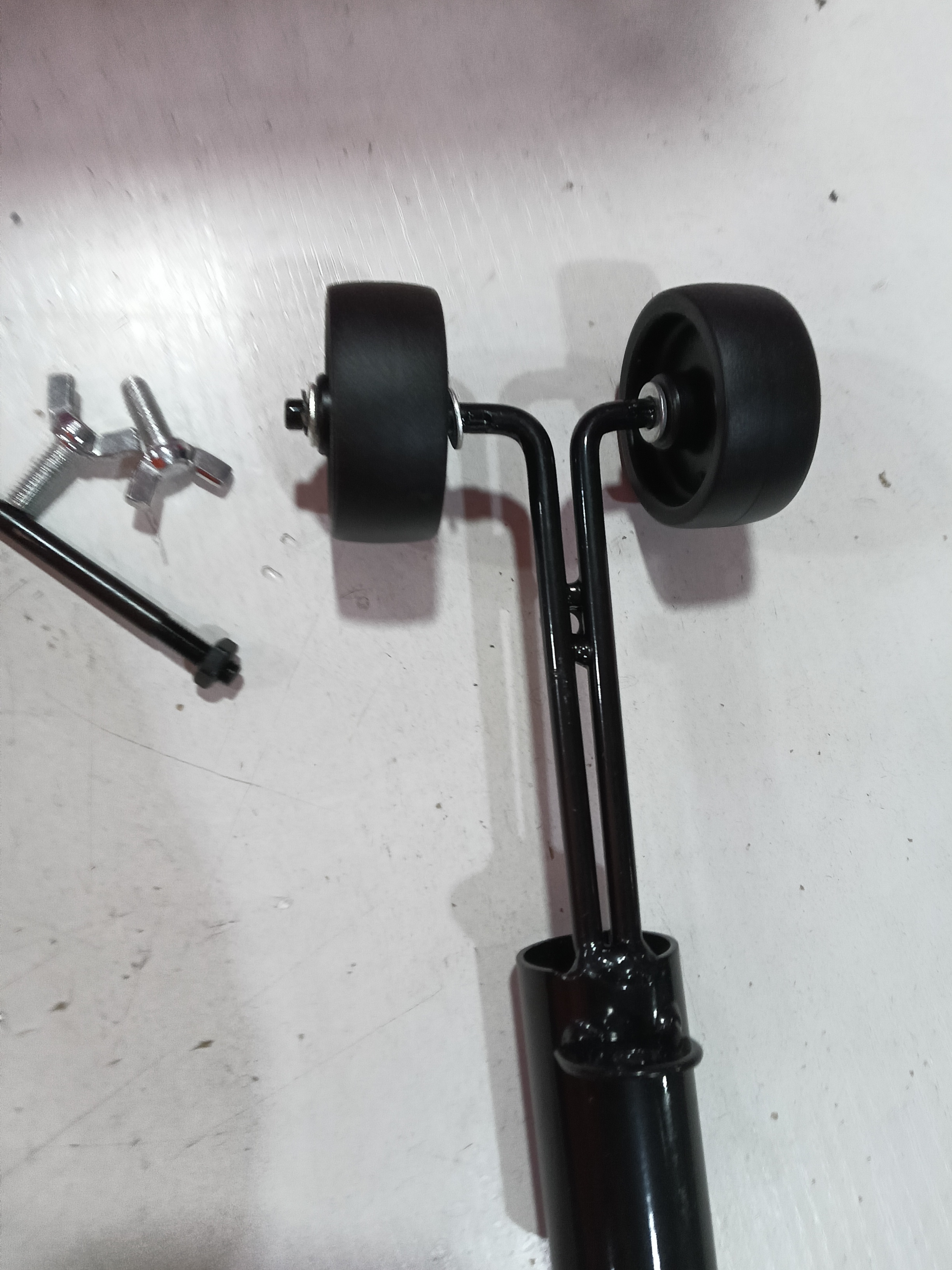 Manual Weeder Roller Cracks Miscellaneous Road Weeding Tools 998640dd 6f93 45ae 9603 B35c4f36db1b