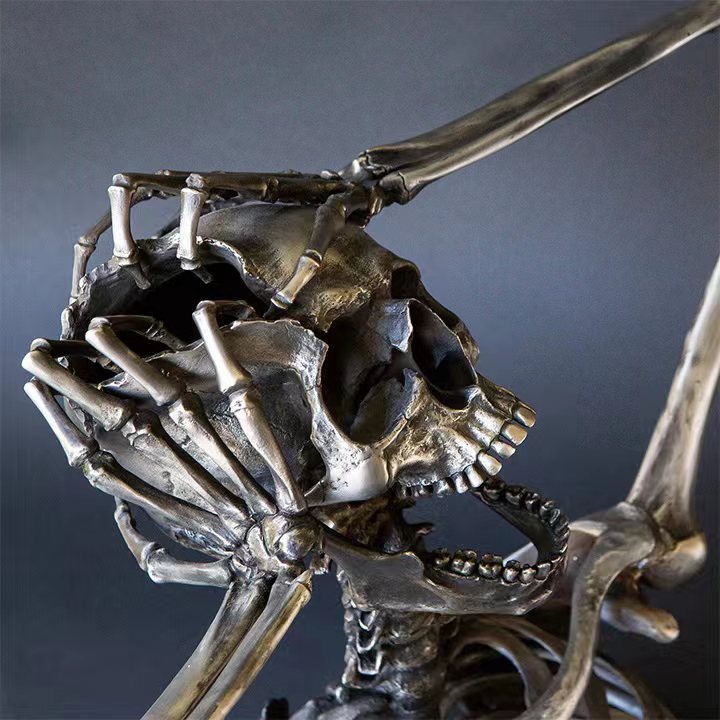Resin craft crazy skeleton ornament (resin crafts)