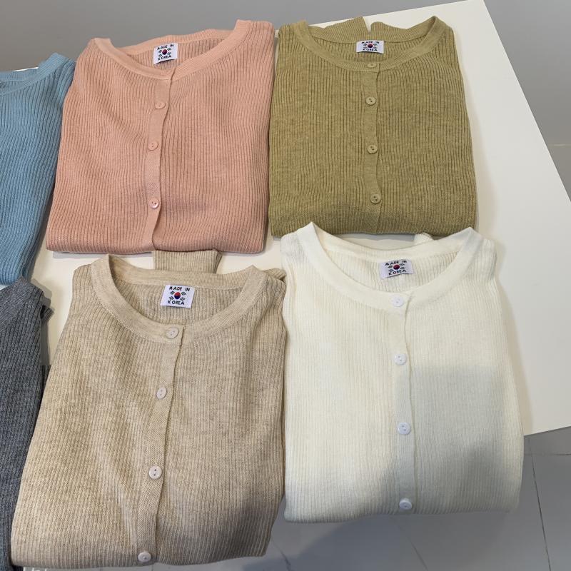 Fashionable Simple White Round Neck Sweater