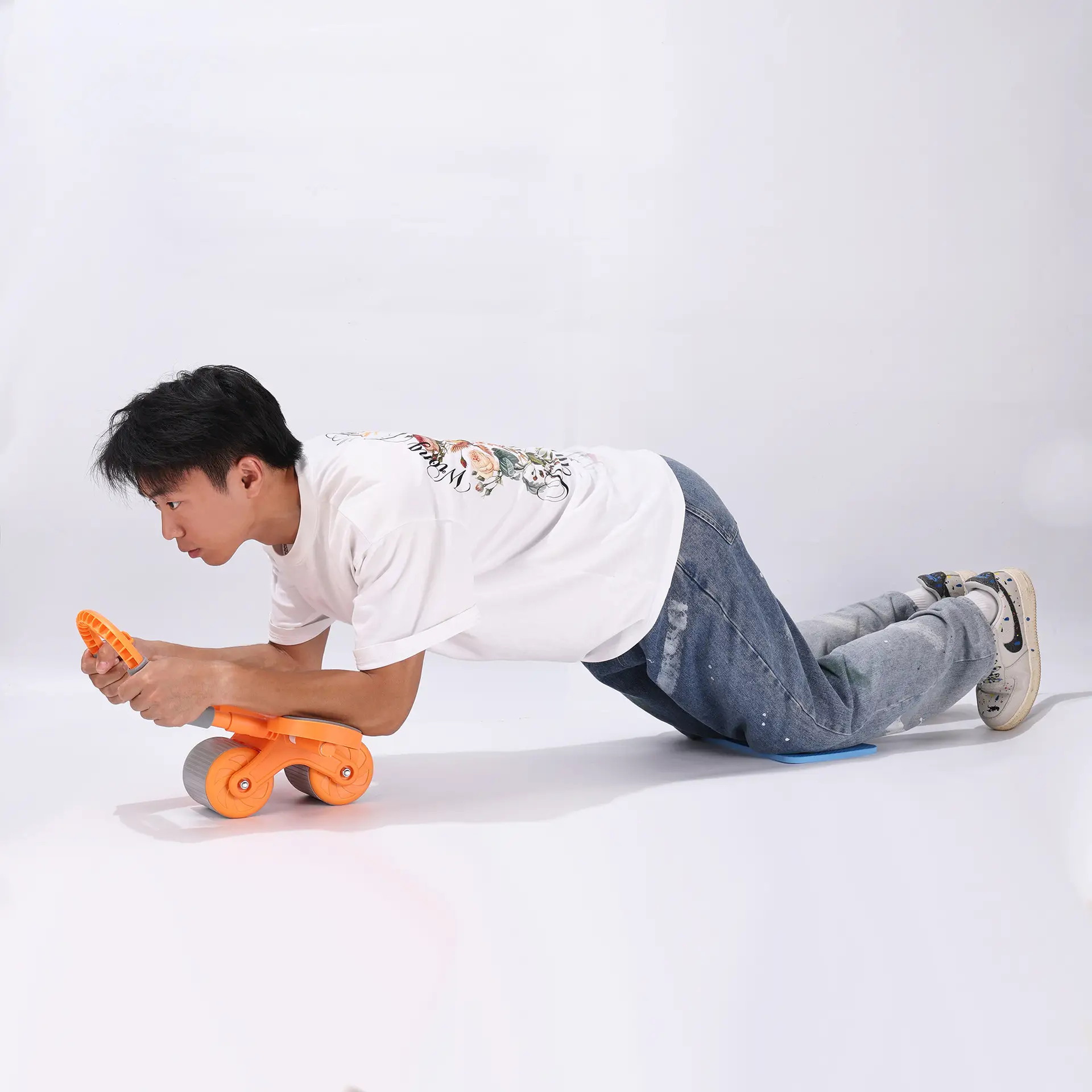 Automatic Rebound Abdominal Wheel with Elbow Support and Intelligent Counting