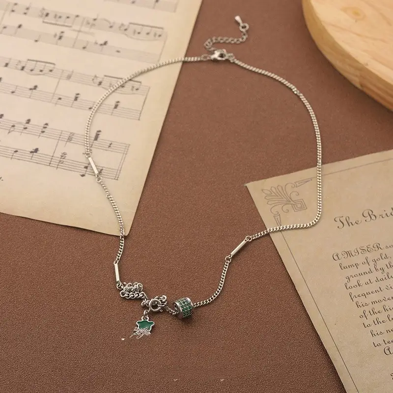 Vintage Green Bear Pendant Necklace