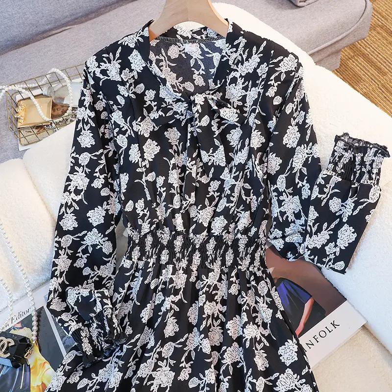 Women's Waist-tight Mid-length Long Sleeve Floral Dress