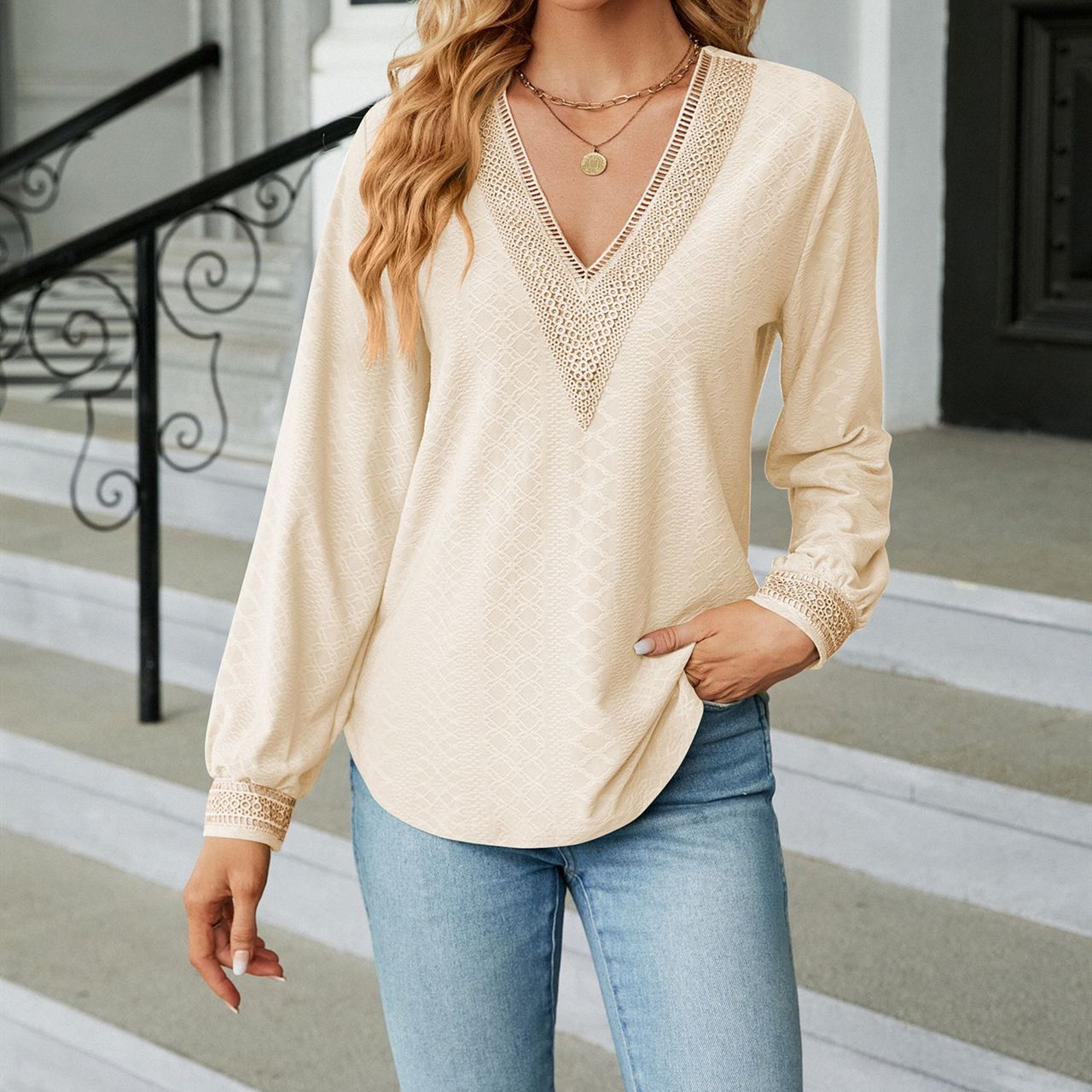 Lace V-neck Loose Long-sleeved Women's Top