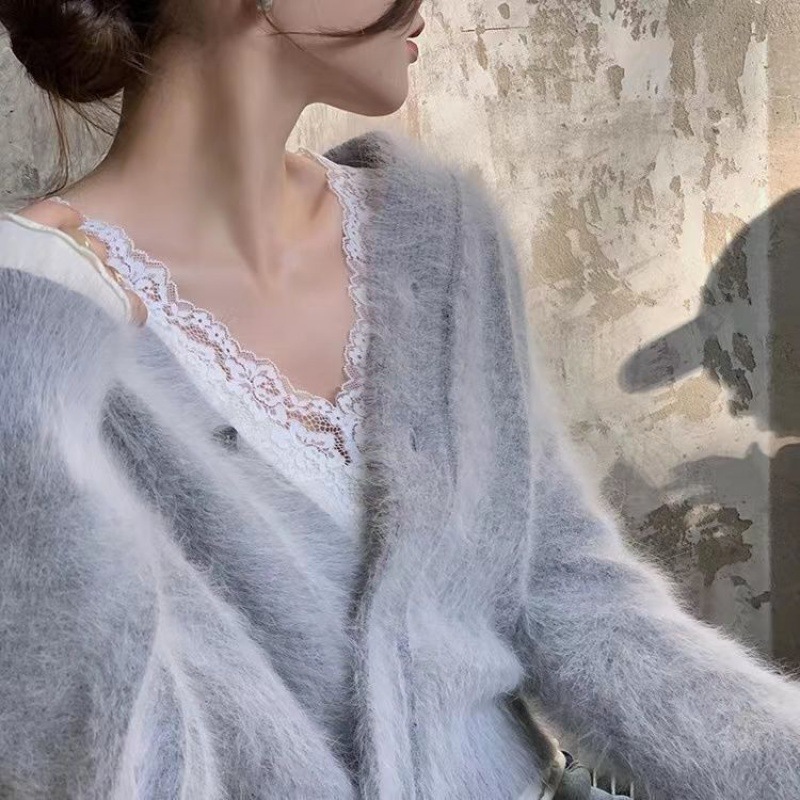 Lace V-neck-edge Soft Glutinous Knitted Base Shirt