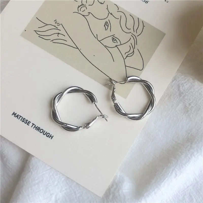 Fashion twist earrings simple niche French style