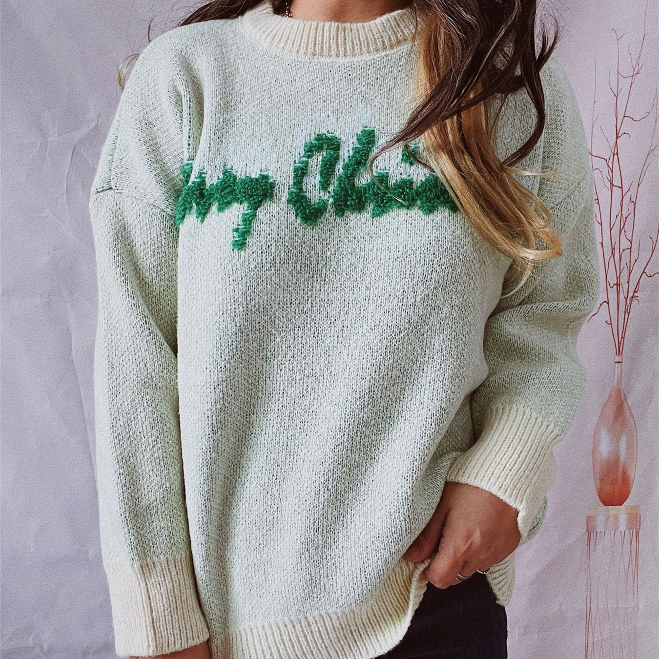 Women's Fashion Round Neck Long Sleeve Letter Brocade Sweater