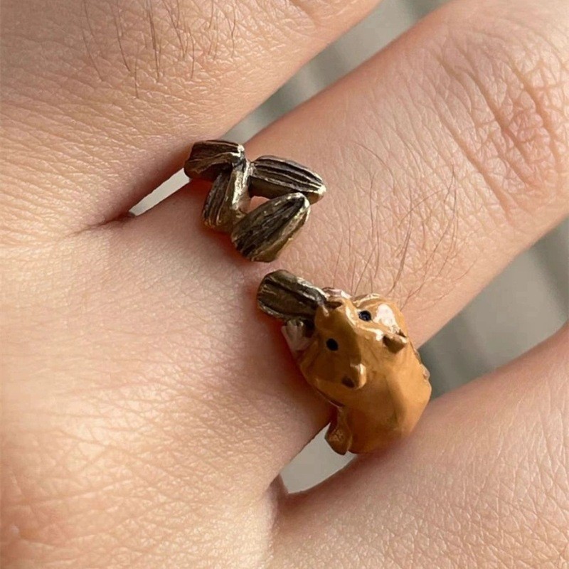 Little Squirrels Melon Seed Ring Female Design Sense