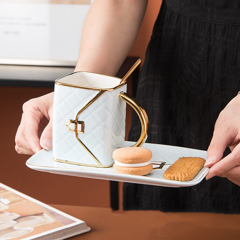 Creative Bag Modeling Gold Coffee Set Suit