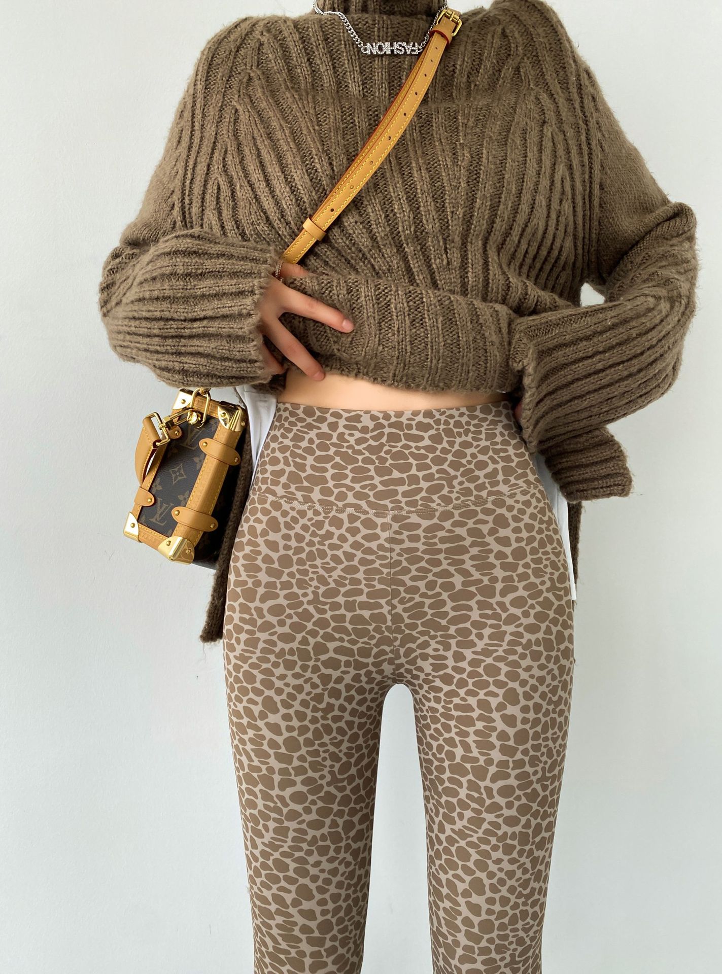 Khaki velvet