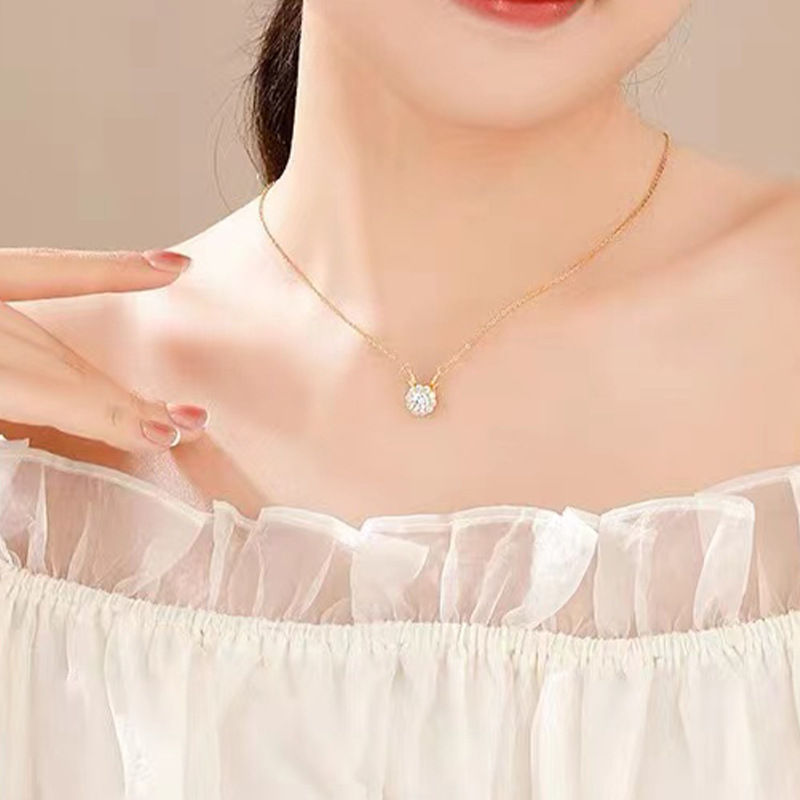 Women's Silver-plated Rotating Clavicle Chain Necklace