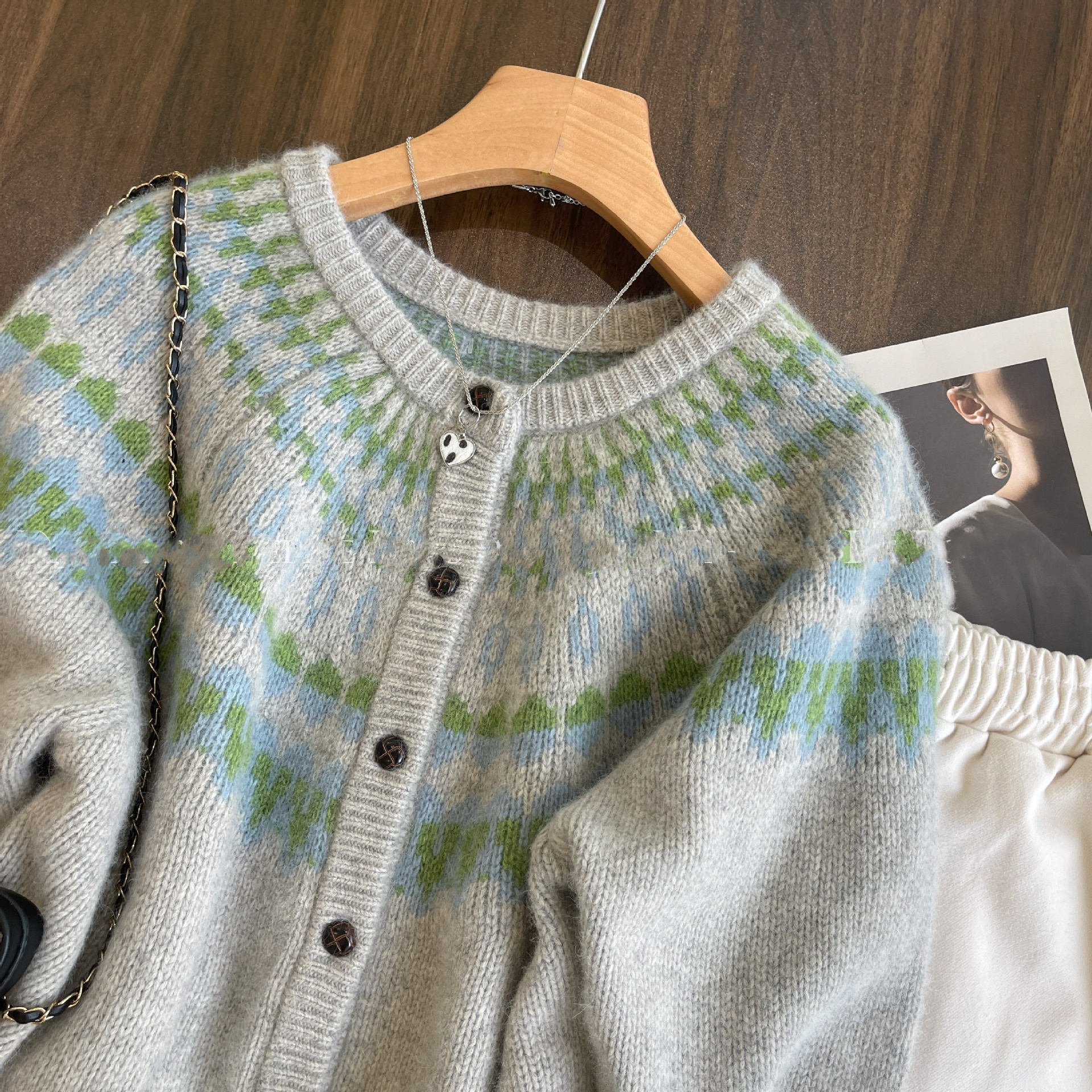 Women's Spring And Autumn Thickened Design Sense Niche Idle Style Knitted Coat