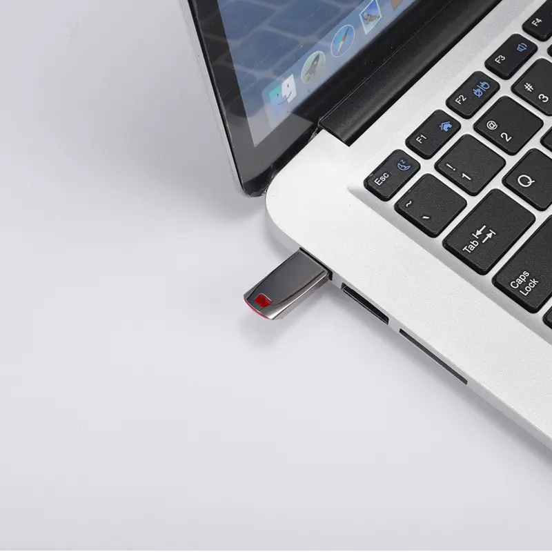 USB disks ar lielu ietilpību, metāla