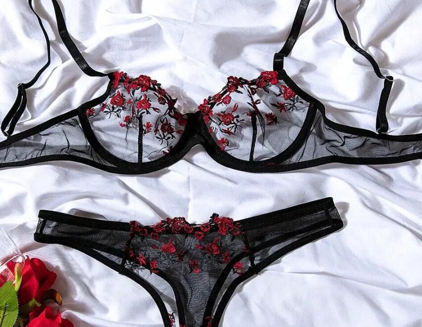 Ladies Sweet Low Waist Lace Lingerie Set Black - Shop at LoveMi