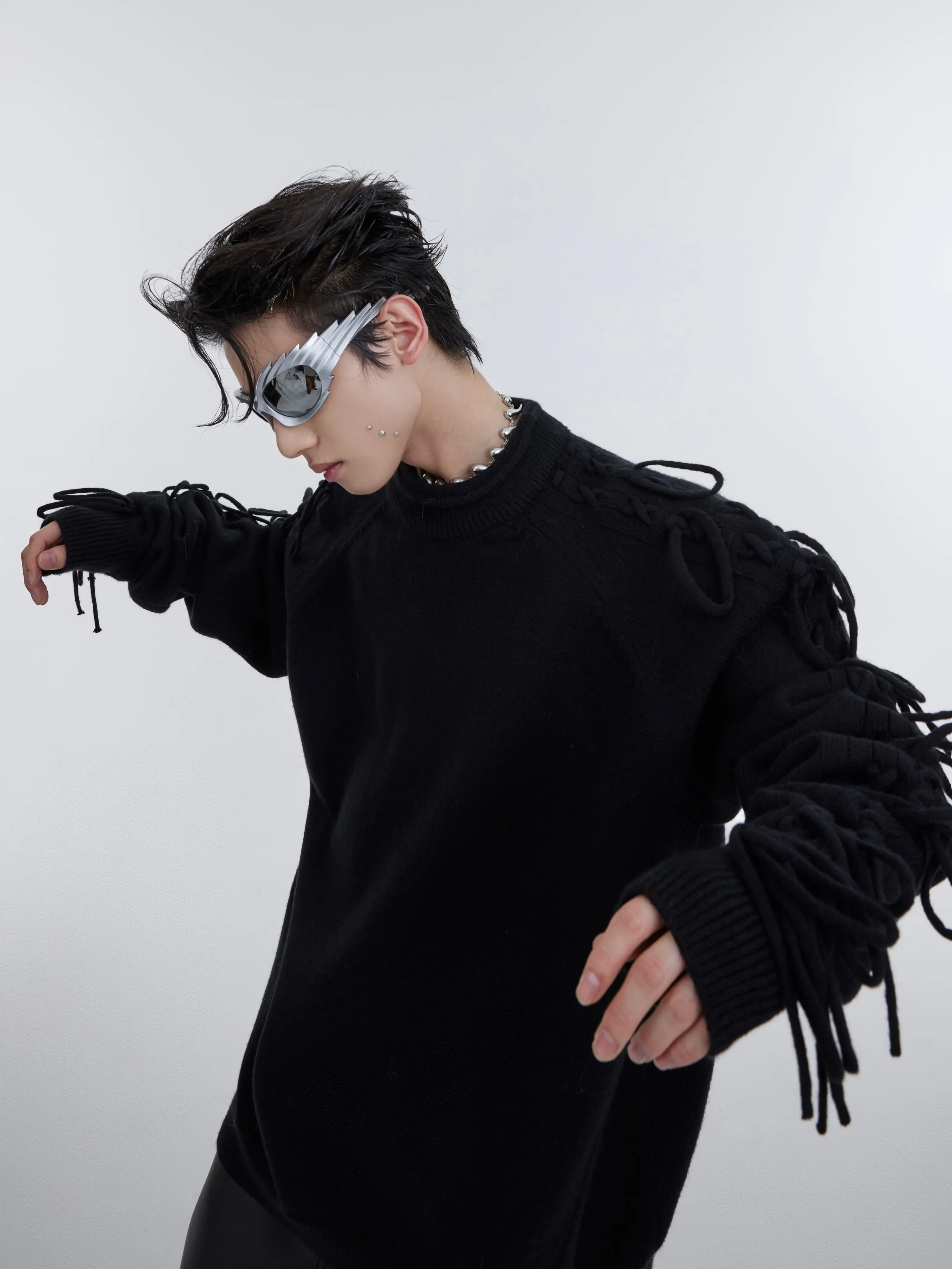 Deconstructed Fringe Design Crease Crease Neck Knit Sweater