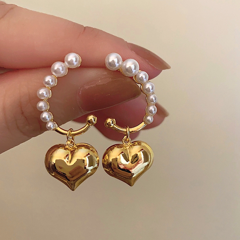 Vintage Love Pendant Pearl Earrings