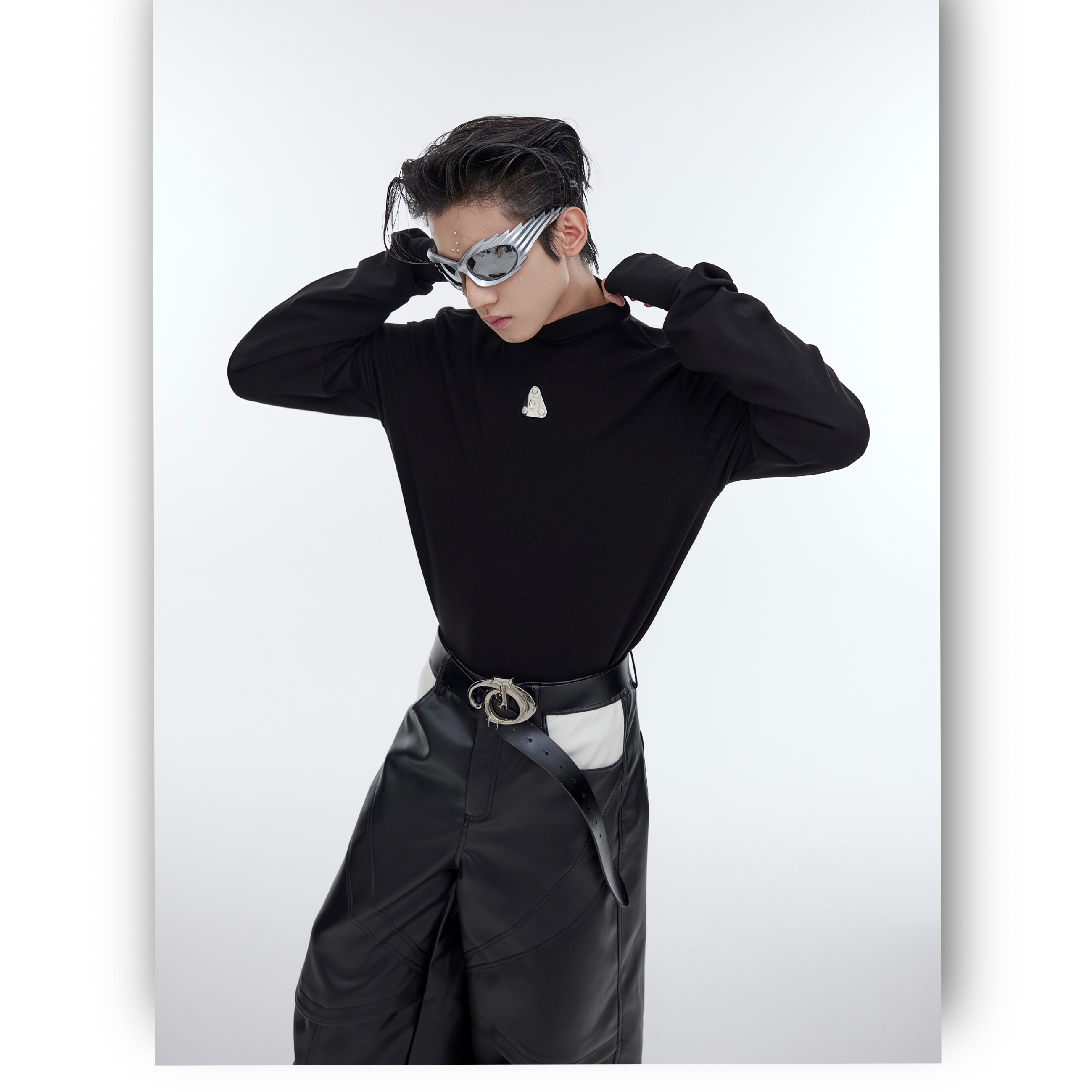Advanced Solid Color Slim Fit Long Sleeved Inner Layer