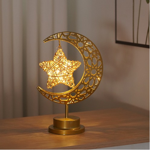 Hollow frame rattan star