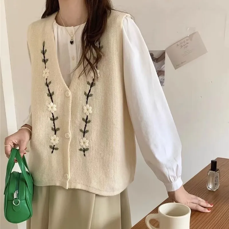 Knitted Vest For Outerwear Top - White