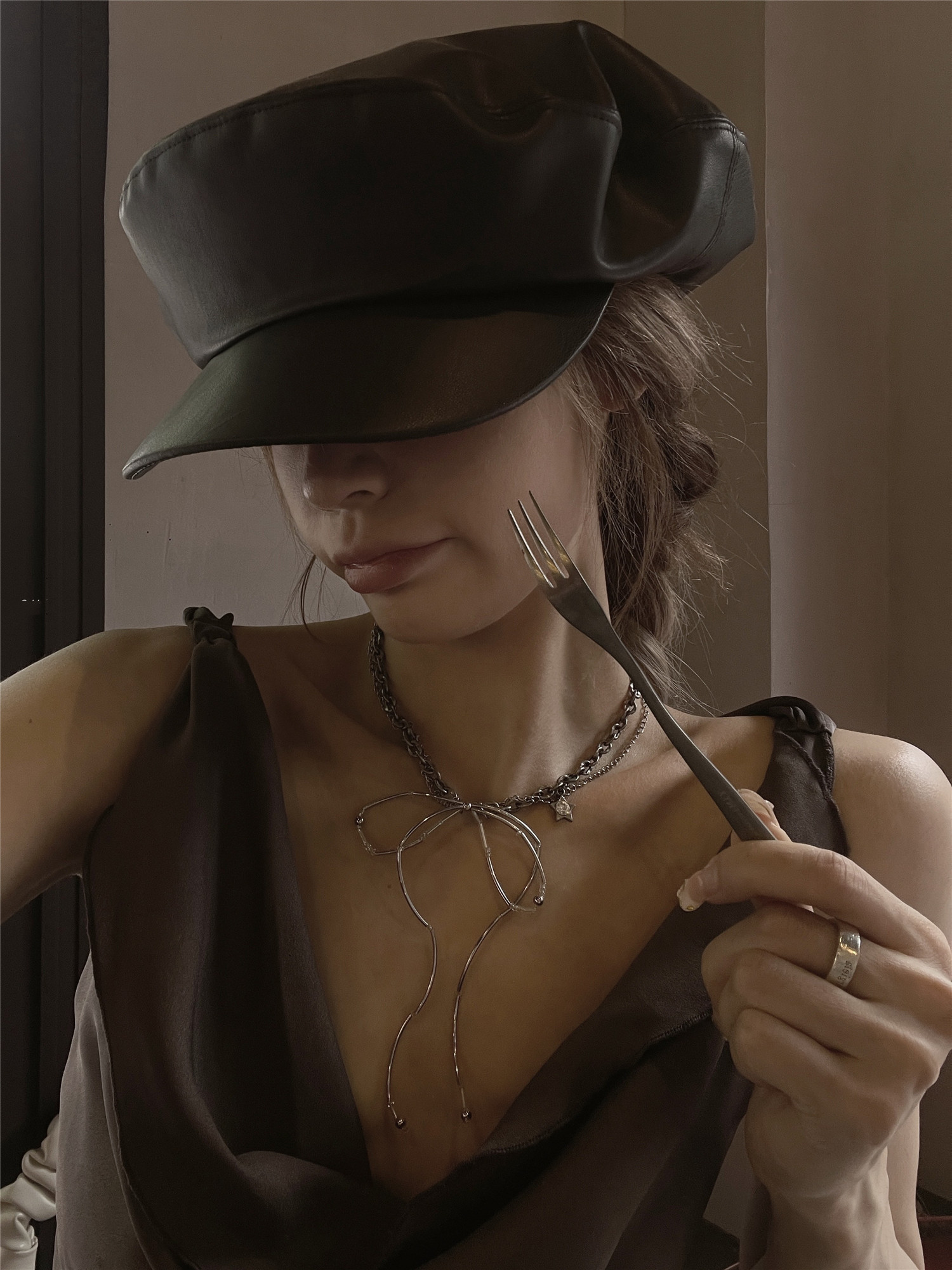 Make Old Silver Stereoscopic Bow Necklaces
