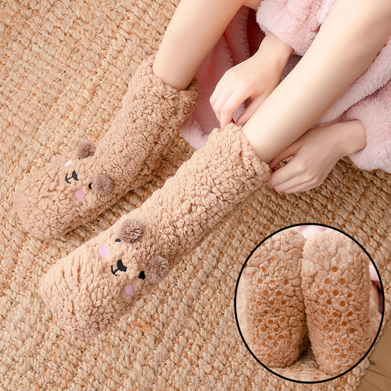 Title 4, Niedliche Cartoon-Bär-Fuzzy-Socken für Frauen, ...