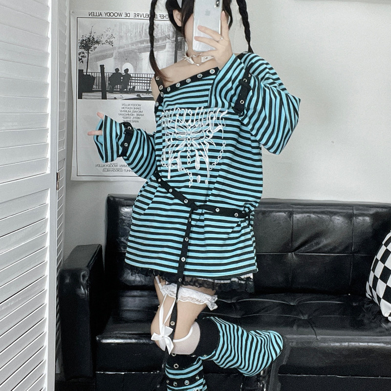 Spicy Girl Punk Loose Off Shoulder Embroidery Black And Red Stripes Long Sleeves — image 1
