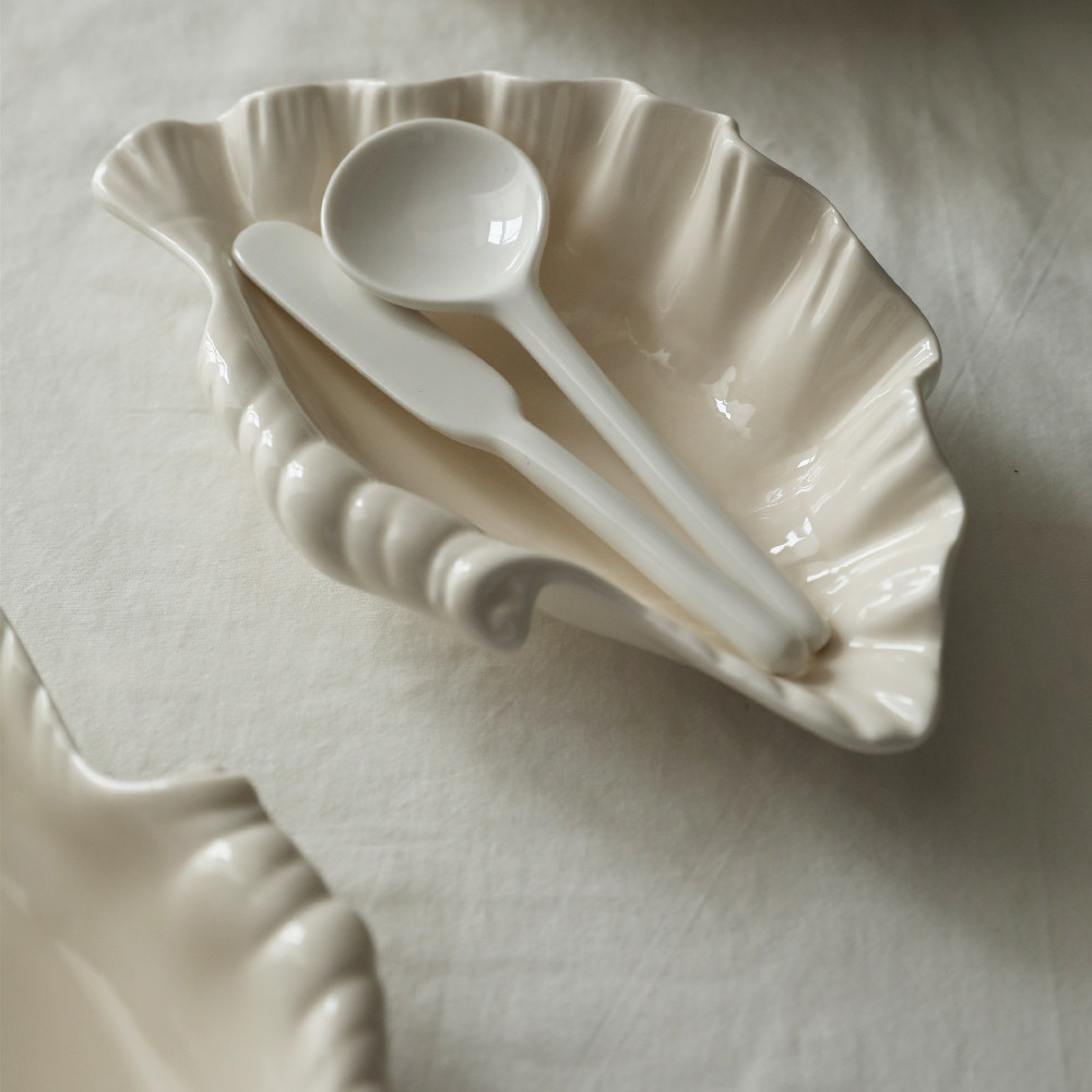 Gentle Cream Color Three-dimensional Shell Retro Ceramic Dinner Plate - Image 7