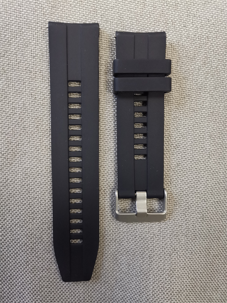 Black rubber strap