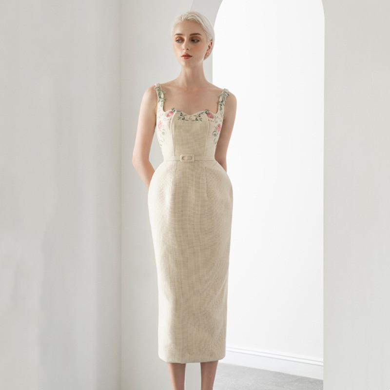 Niche Machine Embroidery Dress Strap Elegant Hip Skirt — image 1