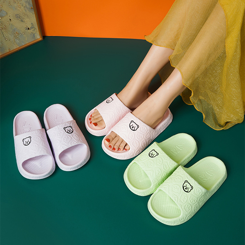 Тапочки с милым медведем, домашние нескользящие тапочки на толстой подошве, тапочки для спальни и ванной комнаты для женщин и мужчин, модная домашняя обувь, лето
