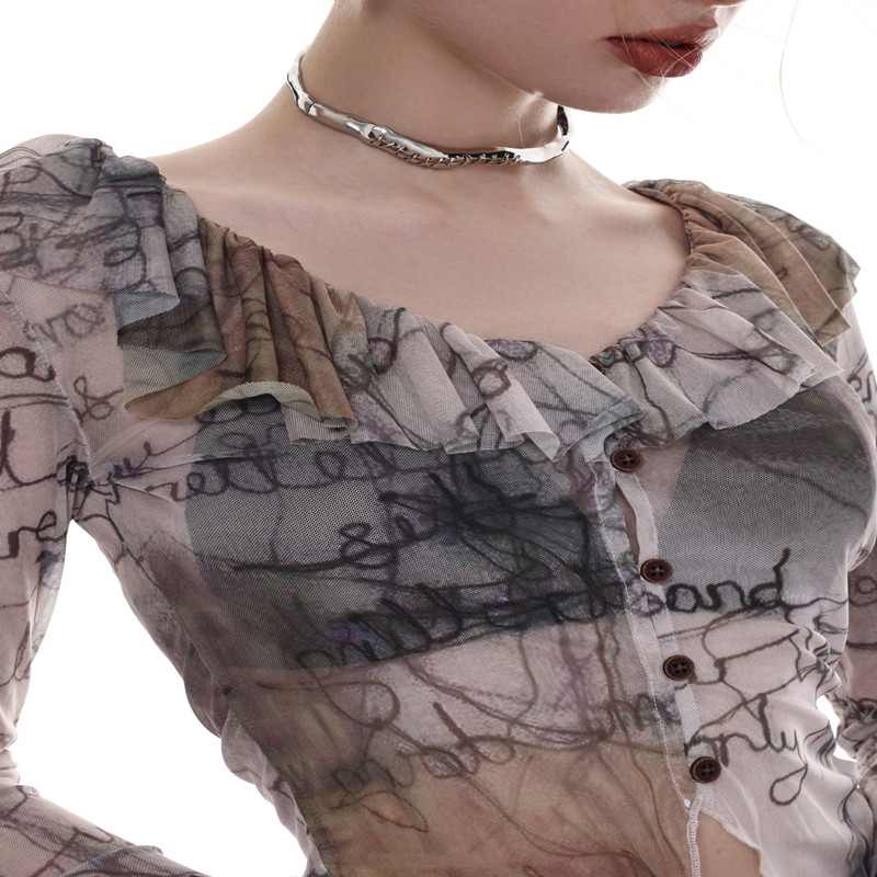 Female Niche Metal Collar