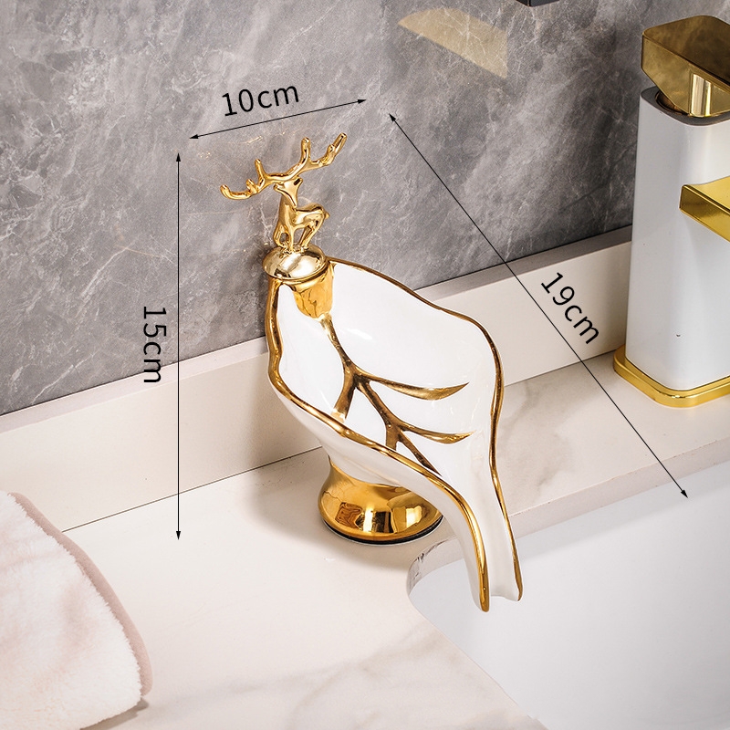 White Goldeer