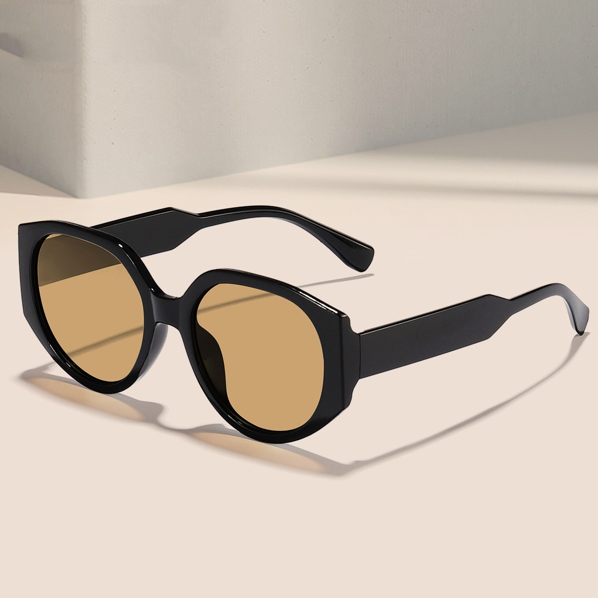 Sun-resistant Sunglasses Outdoor Wear Essential - Image 2
