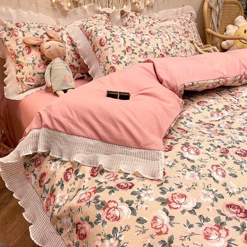 Gentle Wind Network Red Bedding Set Of Four In Summer Countryside Style - Image 1