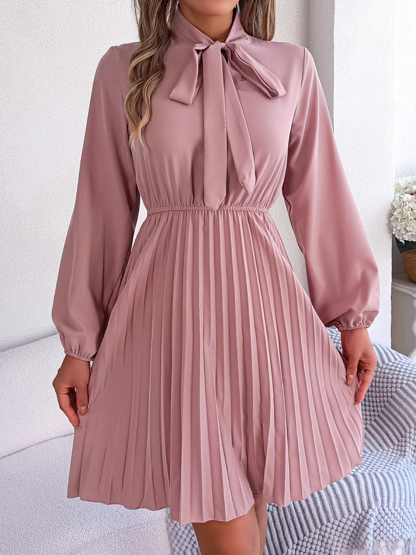 Lady Temperament Lace-up Waist-controlled Large Hem Pleated Skirt