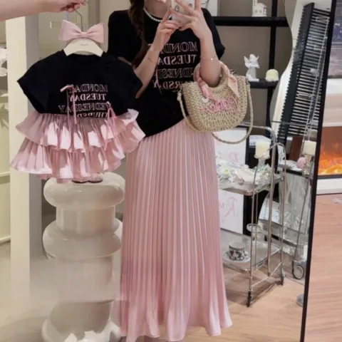 Girls' Pleated Skirt Western Style Letter T-shirt Two-piece Suit