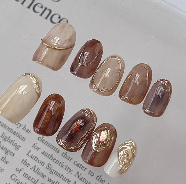 Autumn And Winter Caramel Color Halo Dye Advanced Wearing Armor Short Round Style - Shop at LoveMi