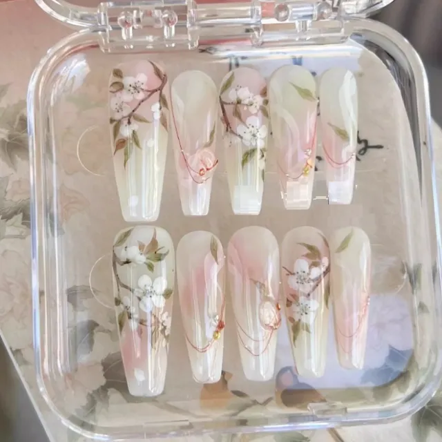 Pear Flowers Blooming Hand Painted Stun Dyed Wearing Armor Pear Blossom - Shop at LoveMi