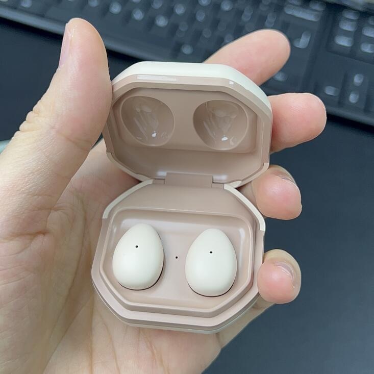 Milk Brown Non In Ear