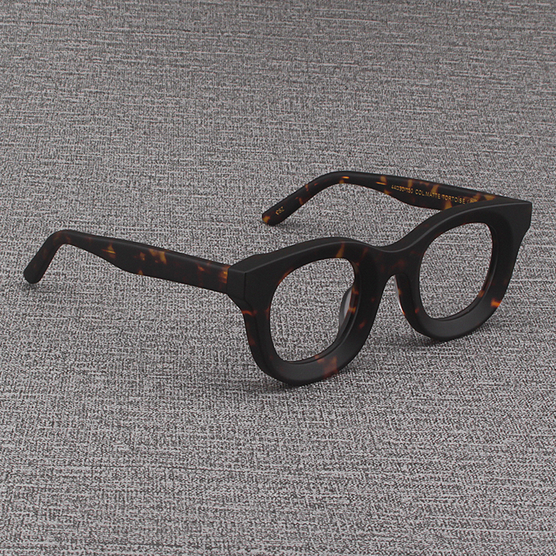 Frosted tortoiseshell frame