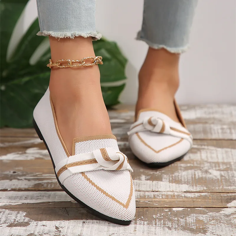 Fashion Pointed Toe Bow Flat Shoes for Women Lying
