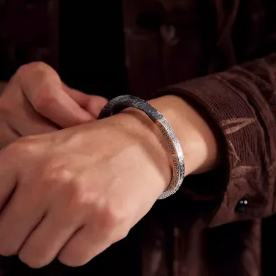 Bracelet Men's 99 Foot Silver Mobius Ring With Loop Pattern