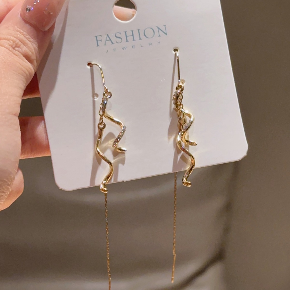 Stylish Spiral Earrings With Diamond And Fringe