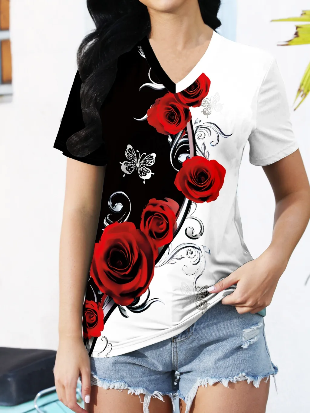 Elegant V-neck Rose Butterfly Printed Short Sleeved T-shirt - Red