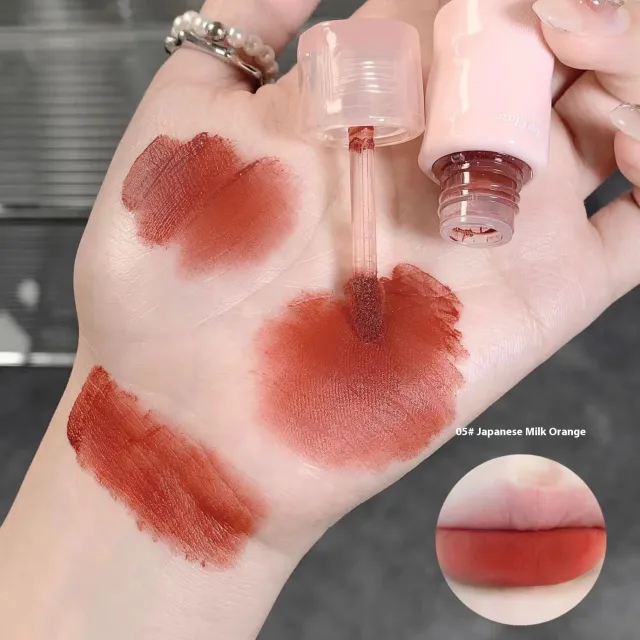 Light Sweet Soft Lacquer Makeup Color Rendering Matte Finish No Stain On Cup Velvet Lip Mud 05Th Mixed Milk Orange - Shop at LoveMi