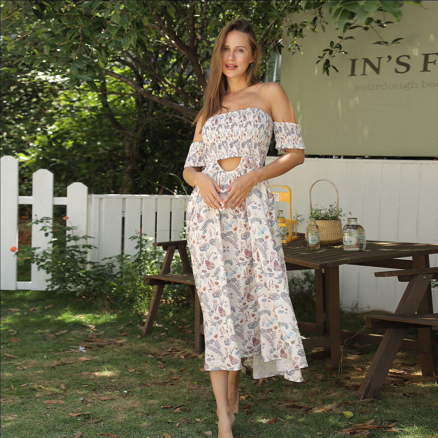 Off-Shoulder Floral Dress for Women. Size Information: size：M ,L,XL,XXL Note： 1. Asian sizes are 1 to 2 sizes smaller than European and American people. Choose the larger size if your size between two sizes. Please allow 2-3cm differences due to manual me