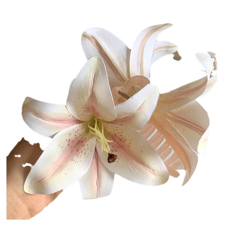 White Powder Lily Grip