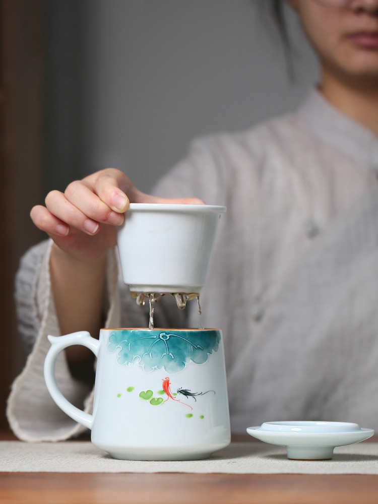Household Powder Celadon Hand Painted Fish Splashing Cups Underglaze Ribbon Strainer Tea Brewing
