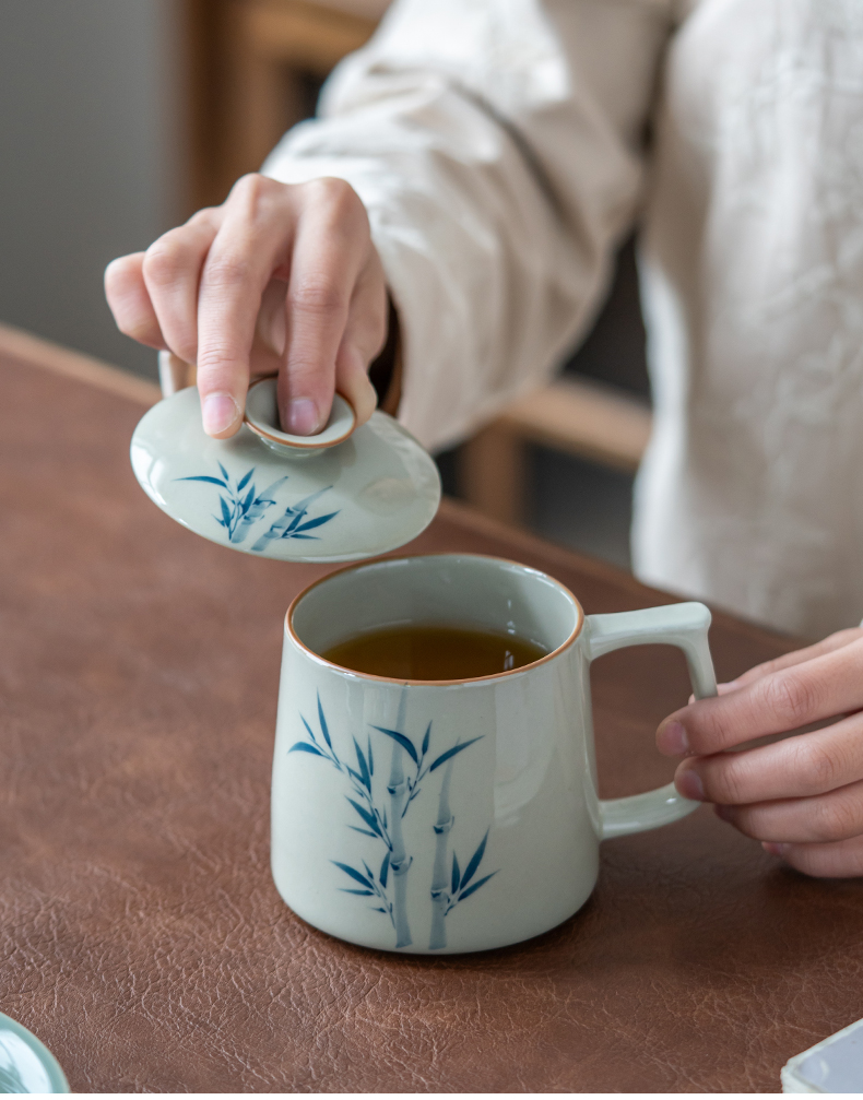 Title 4, Handbemalte Büro-Teetasse aus Bambus mit Unterg...