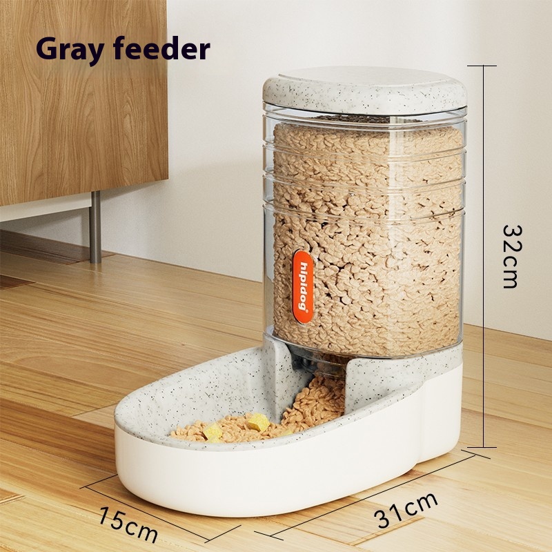 Grey feeder