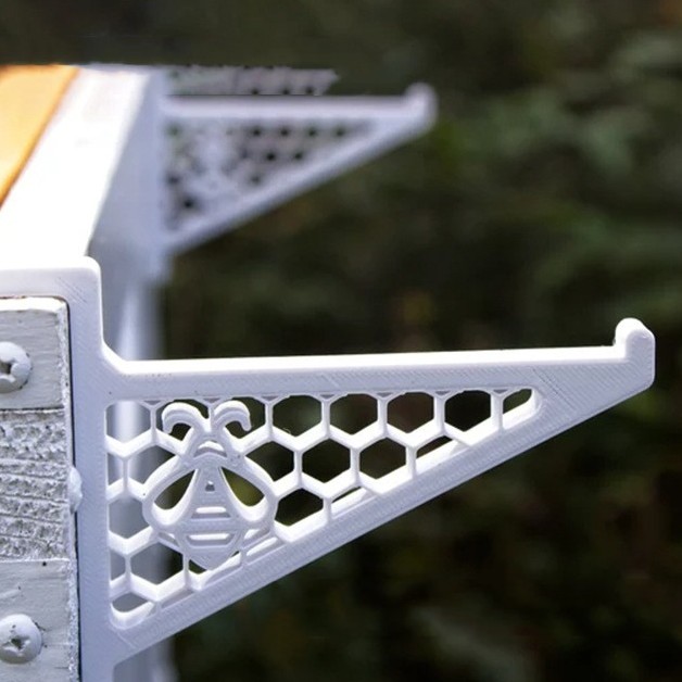 Title 3, Plastic Bee Box Support Frame